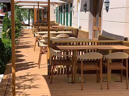 Hotel Serena