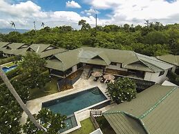 Idyllic Samui Beach Villa Resort