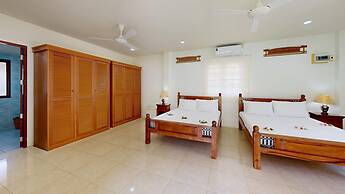 Idyllic Samui Beach Villa Resort