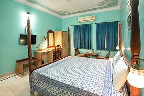 Anuraag Villa