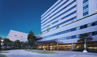 Centara Life Government Complex Hotel & Convention Centre Chaeng Watth