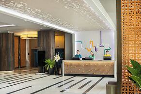 Centara Life Government Complex Hotel & Convention Centre Chaeng Watth