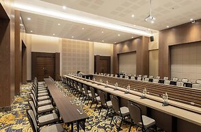 Centara Life Government Complex Hotel & Convention Centre Chaeng Watth