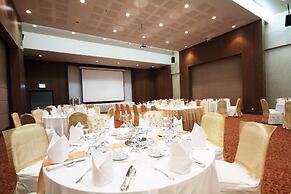 Centara Life Government Complex Hotel & Convention Centre Chaeng Watth
