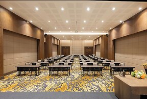 Centara Life Government Complex Hotel & Convention Centre Chaeng Watth