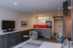 429 Apartments and Suites