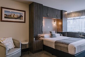 429 Apartments and Suites