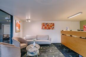429 Apartments and Suites