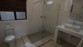 Emdoneni Lodge