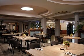 Artis Hotel & Spa