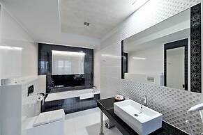 Artis Hotel & Spa