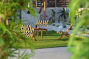 ID Holiday Living