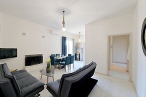 ID Holiday Living