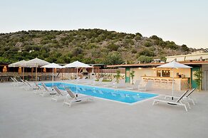 ID Holiday Living