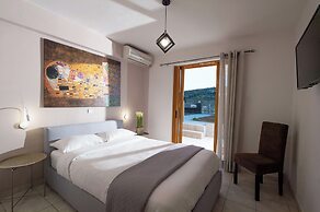 ID Holiday Living