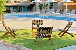 ID Holiday Living