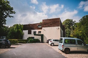 Utopia Hotel