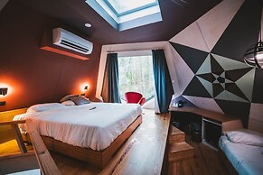 Utopia Hotel