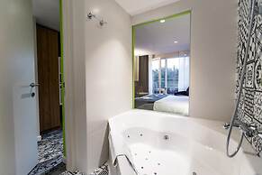 Utopia Hotel