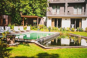 Utopia Hotel
