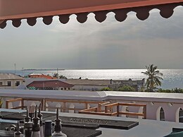 Maru Maru Hotel