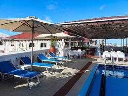 Maru Maru Hotel