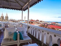 Maru Maru Hotel