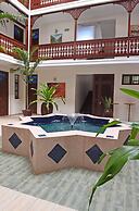 Maru Maru Hotel
