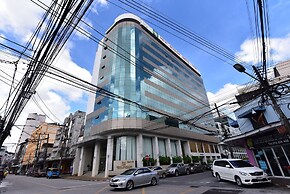 New Season Hotel