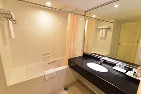 New Season Hotel