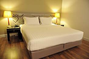 New Season Hotel