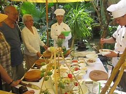 Bach Dang Hoi An Hotel