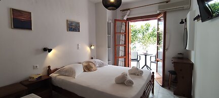 Kapetanos Rooms