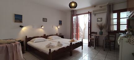 Kapetanos Rooms