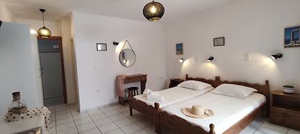 Kapetanos Rooms