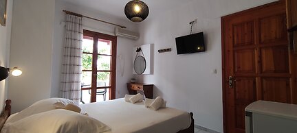 Kapetanos Rooms