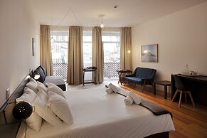 Cale Guest House