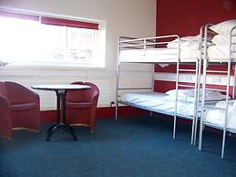 Rock n Bowl Hostel
