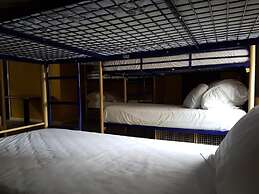 Rock n Bowl Hostel
