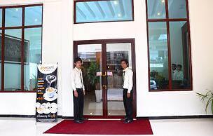 V N E Hotel