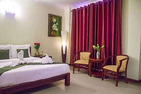 V N E Hotel