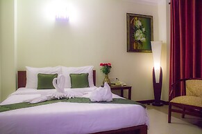 V N E Hotel