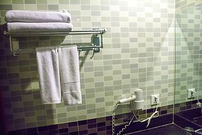 V N E Hotel
