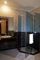V N E Hotel
