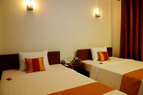 V N E Hotel