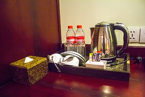 V N E Hotel