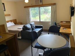 Tollgate Motel