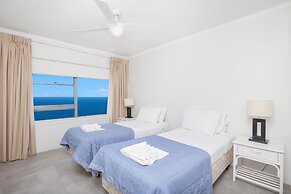 Pacific Plaza Apartments