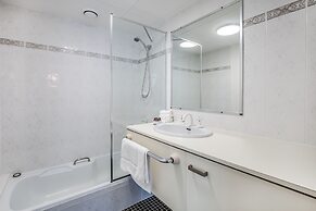 Pacific Plaza Apartments