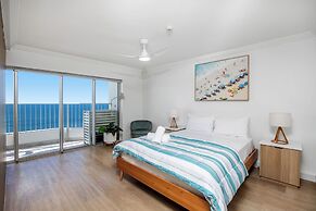 Pacific Plaza Apartments